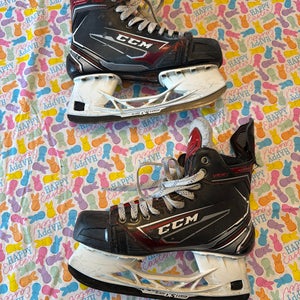 CCM JetSpeed Vibe Hockey Skates Size 6.5 (Used)