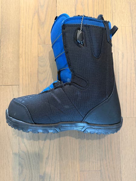 burton concord snowboard boots Kids - look no further than the Burton Concord Boa Snowboard Boots and their versatile fit and flex you can count on. Burton Boys' Concord Smalls Snowboard