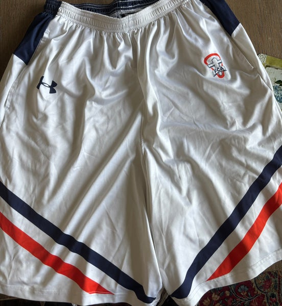 White Large Men's Under Armour Shorts (Used)
