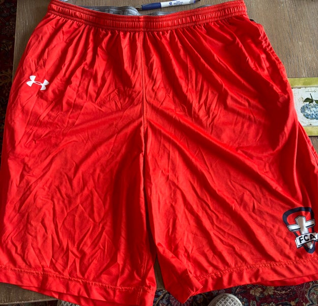 Orange XL Men's Under Armour Shorts (Used)
