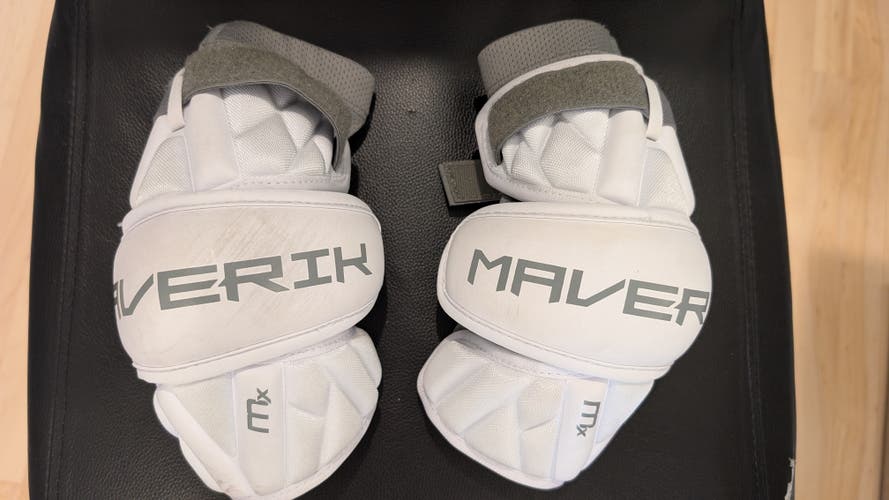 Medium Adult Maverik MX Arm Pads (Used)