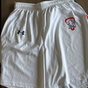 White Medium Men's Under Armour Shorts (Used)