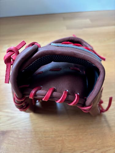 2026 Marucci RH Capitol Series Baseball Glove 11.75" (Like New)