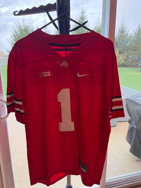 Justin Fields Red Medium Men's Nike Jersey (Used)
