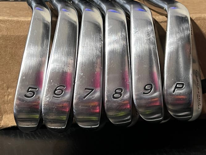 Taylormade Tour Preferred MB Iron Set RH 5-PW DG Tour Issue S400 Stiff MCC Grips