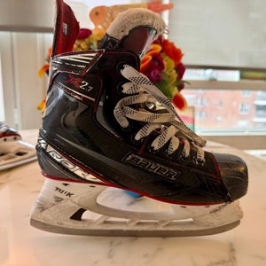 Black 2019 Bauer Vapor X2.7 Hockey Skates Regular Width Size 4 (Used)