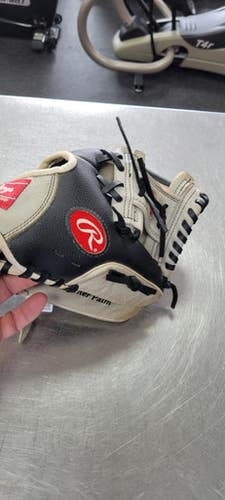 Used Rawlings 11 BB/SB Glove RH Throw None 11" 11497-S000156600