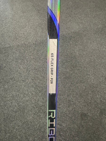CCM Ribcor Trigger 9 Intermediate Right Handed Hockey Stick P28 65 Flex (New)