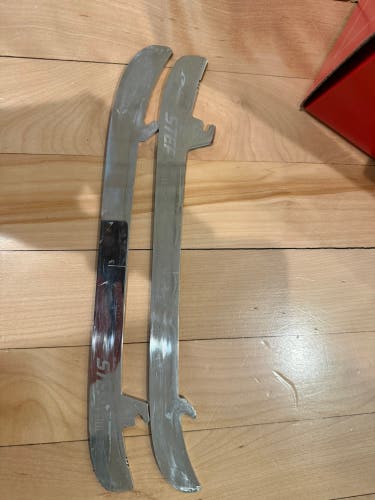 CCM Step Steel 247mm (Used)