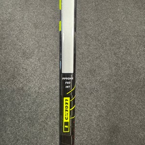 Sher-Wood Rekker Legend 1 Intermediate Right Handed Hockey Stick PP90MX 50 Flex (New)