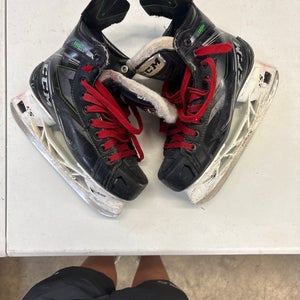 2021 CCM Ribcor 88K Hockey Skates Regular Width Size 4.5 (Used)