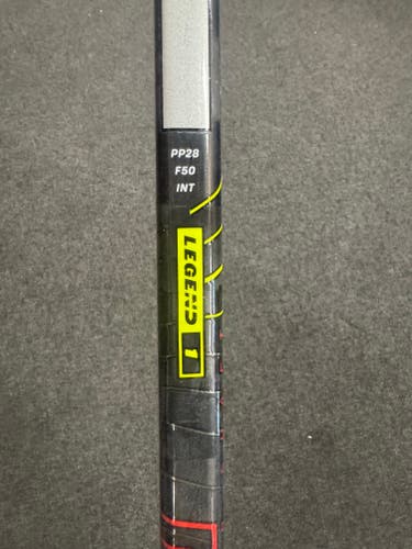 Sher-Wood Rekker Legend 1 Intermediate Right Handed Hockey Stick PP28 50 Flex (New)