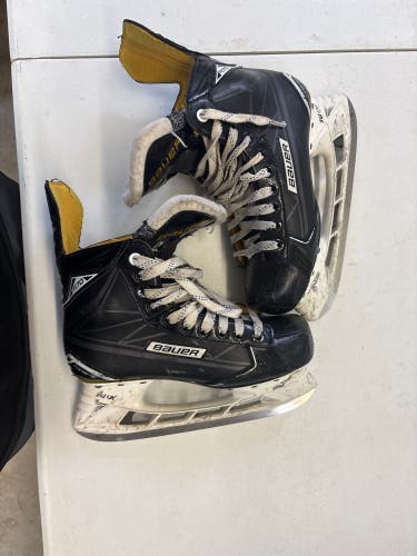 Black 2016 Bauer Supreme S170 Hockey Skates Regular Width 6 (Used)