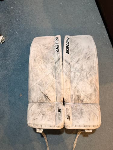 Large Bauer Supreme S29 Goalie Leg Pads (Used)
