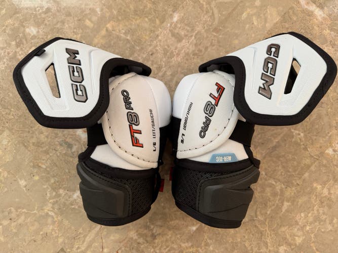 CCM JetSpeed FT8 Pro Elbow Pads Senior Large