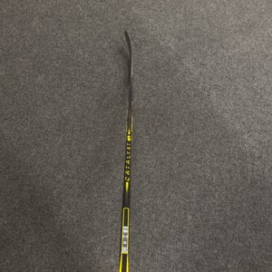 True Catalyst 3X3 Junior Right Handed Hockey Stick T28 30 Flex (New)