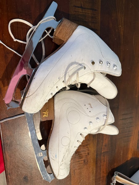 Risport Figure Skates C Adult 7.5 (Used)