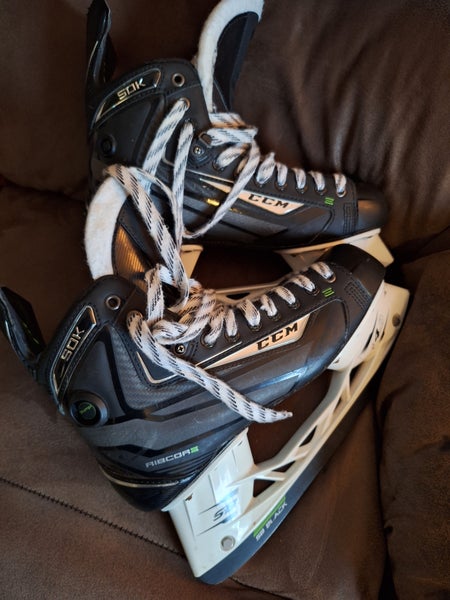 Black CCM Ribcor 50k Pump Hockey Skates Regular Width 10.5 (Used)
