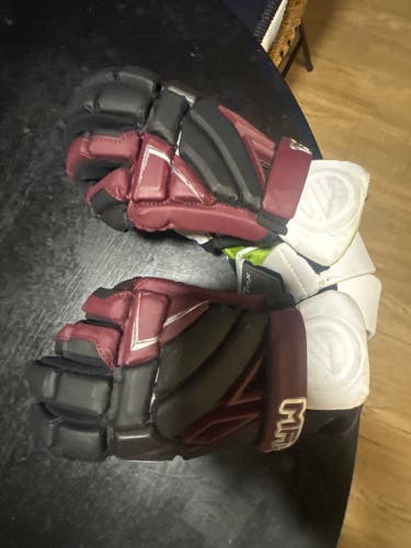 Maverik Max Lacrosse Gloves (Used)