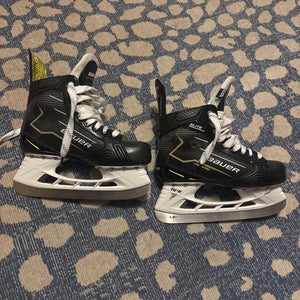 Black 2024 Bauer S24 Supreme Elite (SMU) Hockey Skates Regular Width Size 5.5 (Used)
