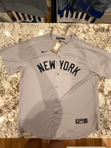 Derek Jeter ( cooperstown collection) Gray XL Men's Nike Jersey (New)