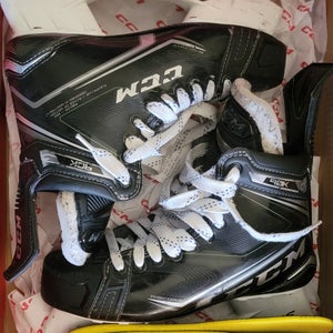 Black/Gray CCM Ribcor 90K Hockey Skates 8 (Used)