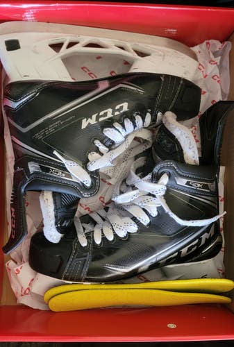 Black/Gray CCM Ribcor 90K Hockey Skates 8 (Used)