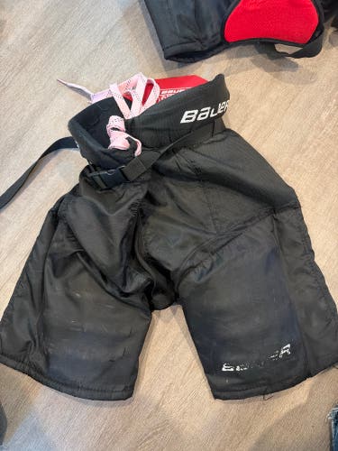 Junior Large Bauer Vapor X3.0 Hockey Pants (Used)