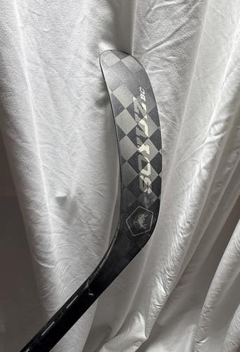 FLYLITE Styled Blackout Hockey Stick | P90TM | 75 Flex | 400g | Low Kick