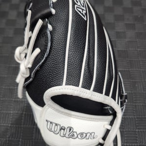 Wilson Pitcher's Baseball Glove 12" (New)