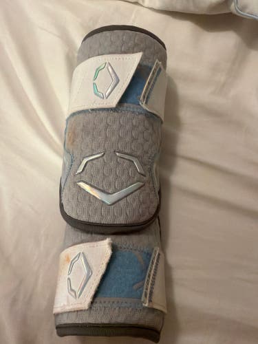 Gray Senior EvoShield Elbow Guard Elbow Protection (Used)