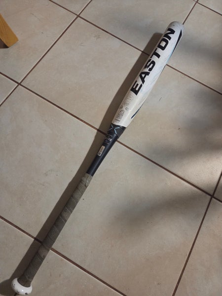 2023 Easton Ghost Composite Bat (-10) 22 oz 32" (Used)