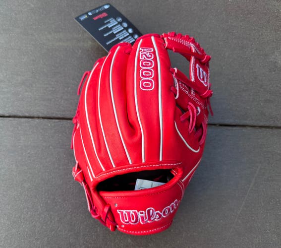 NWT Wilson A2000 Red Secret Menu 11.5” 1786 Baseball Glove New