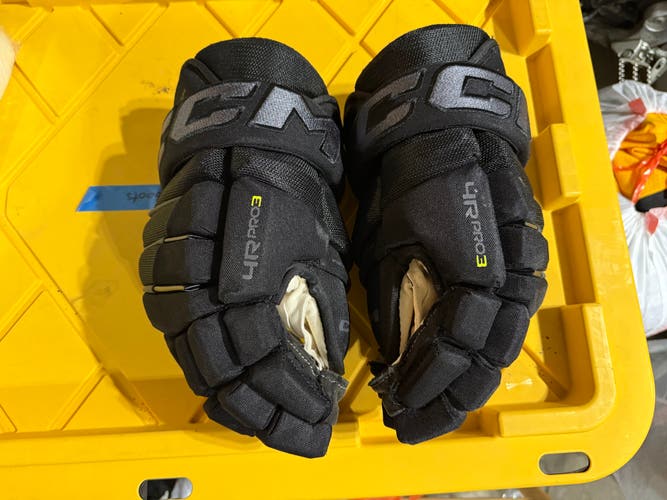 CCM Tacks 4 Roll Pro 3 Gloves 14" (Used)