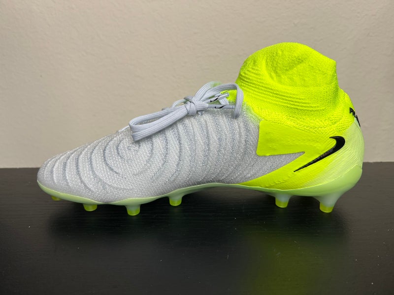 Nike Phantom Luna 2 Elite AG Pro Men display picture 3