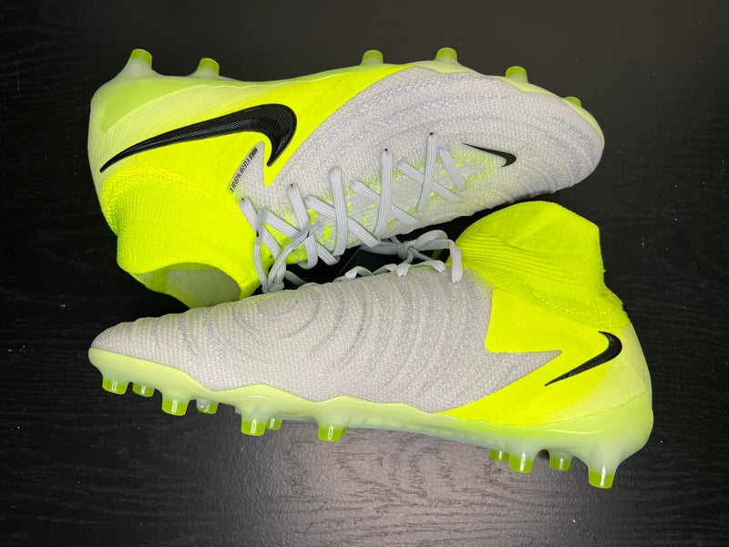 Nike Phantom Luna 2 Elite AG Pro Men display picture 2