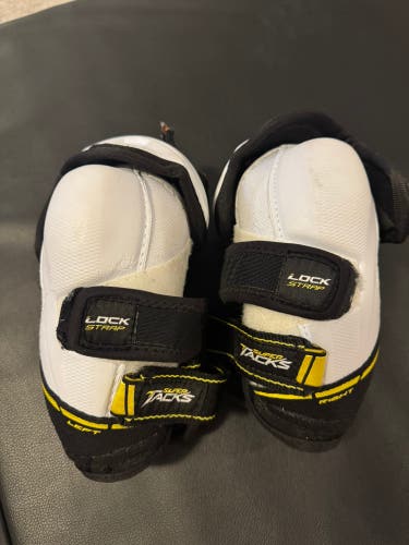 Junior Large CCM Super Tacks AS1 Elbow Pads (Used)