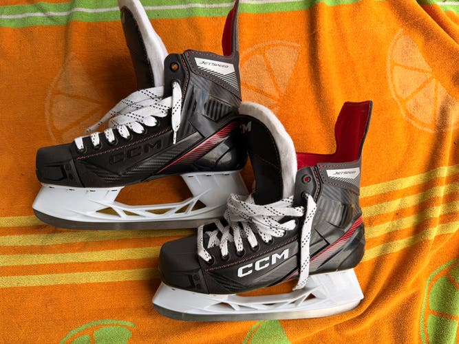 CCM JetSpeed FT455 Hockey Skates 8 (New)