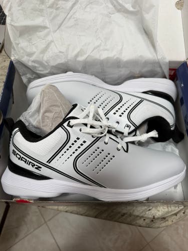 White Men's Size M 10.5 (W 11.5) Adult Low Top Metal (New)