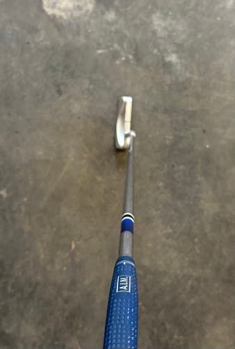 33inch US Kids Golf A.I.M Blade Left Hand Putter (Used)