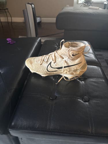 (I CAN CLEAN THEM) White Mens Size M 8.0 (W 9.0) Adult Nike Alpha Huarache NXT High Top Metal (Used)