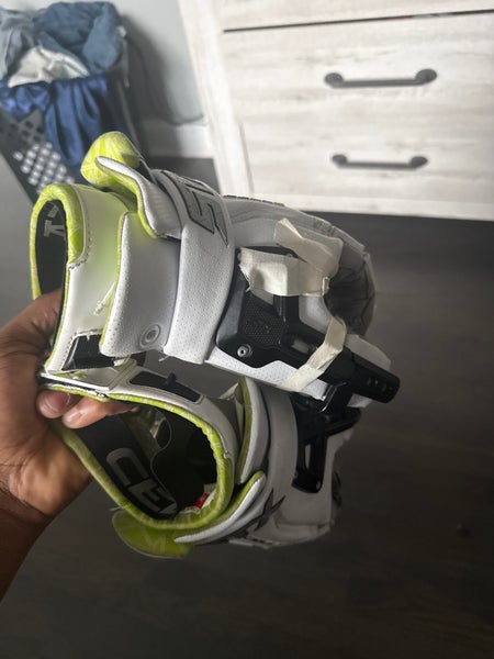 STX Cell V Lacrosse Gloves (Used)
