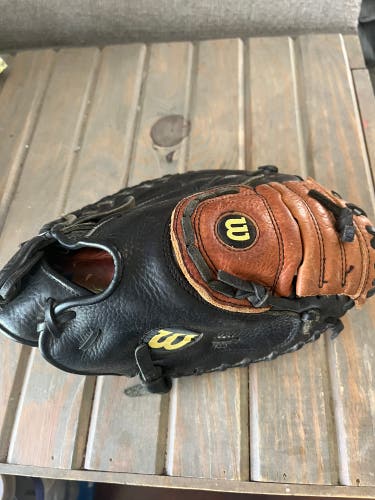 Wilson A500 RH Catcher's Baseball Glove 32" (Used)