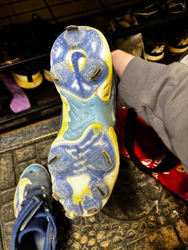 Blue Men's Size M 7.0 (W 8.0) Youth Nike Nike alpha huarache elite 3 High Top Metal (Used)