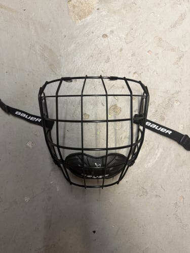 Medium Bauer Profile III Facemask Full Cage (Used)
