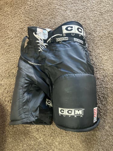 Men's Senior Medium CCM Supra Hockey Pants (Used)