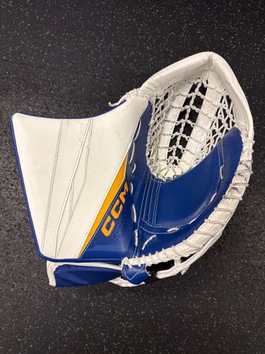CCM Axis XF Pro Glove