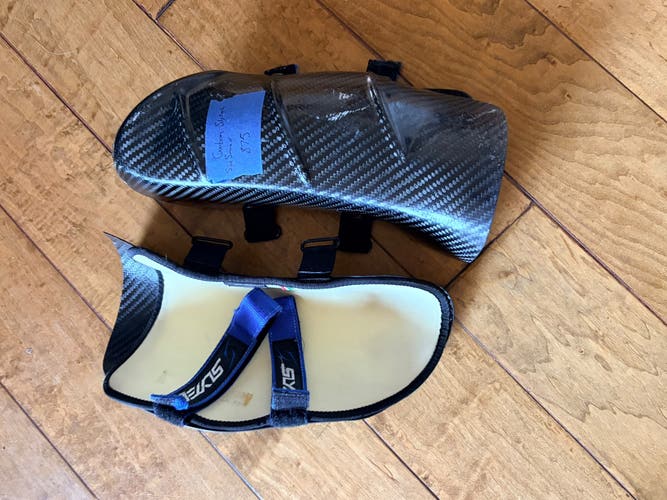 Shin Guards Medium Slytech Shin Guard (New)