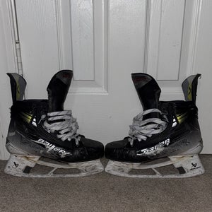 2023 Bauer Vapor Hyperlite 2 Hockey Skates Pro Stock 7 (Used)