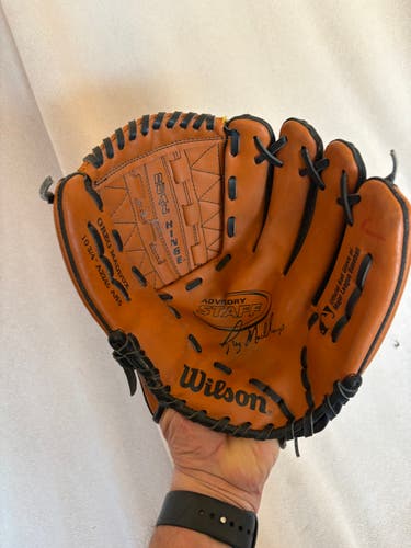 RH Wilson Greg Maddux Baseball Glove 10.75" (Used)